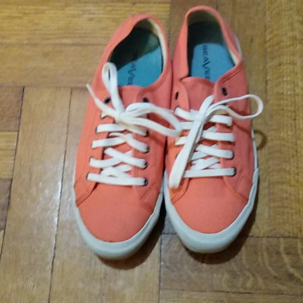 Women's Monterey lace up sneakers size 9. The color of the sneakers is CORAL